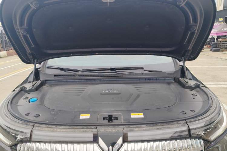 Used VOYAH Dream 2024 PHEV Ultra-Long Range Flagship Edition Engine Bay