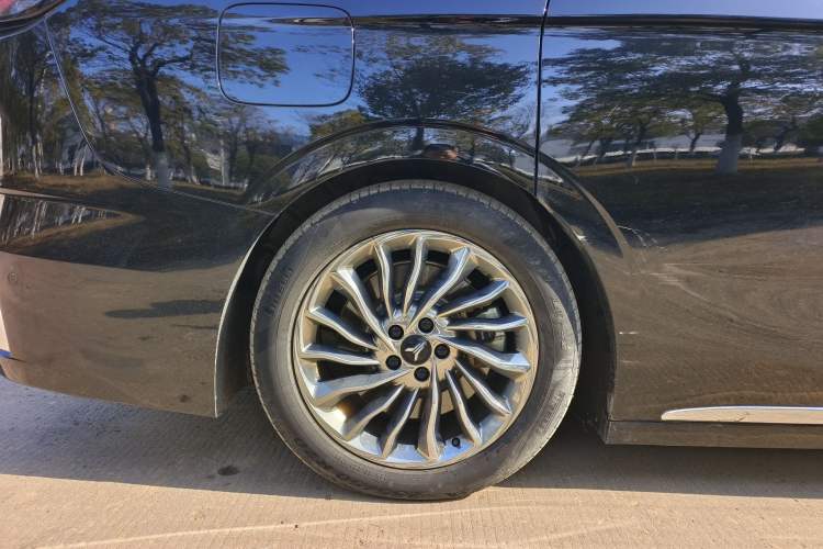 Used VOYAH Dream 2024 PHEV Ultra-Long Range Flagship Edition Exterior 11
