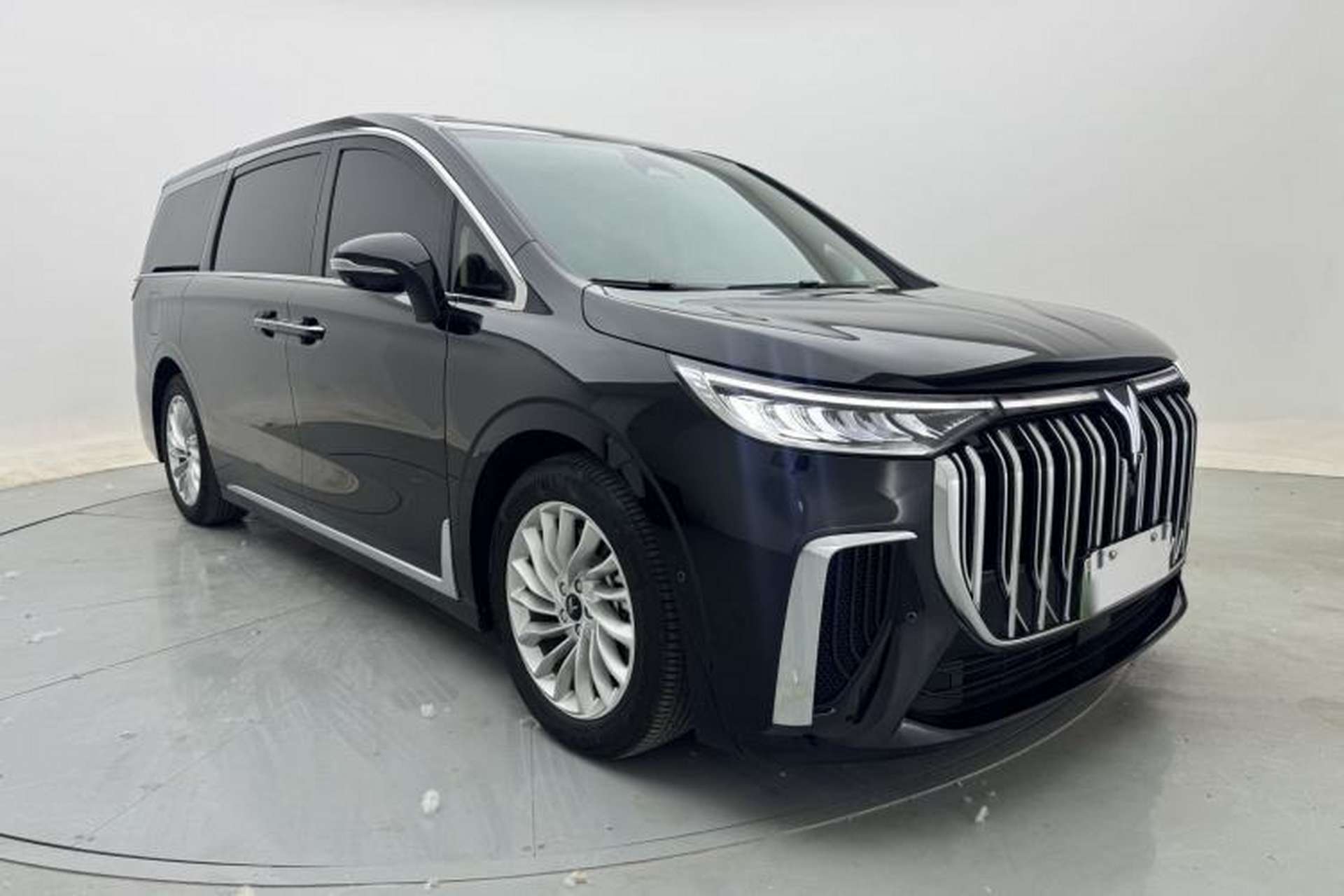 Used VOYAH Dream 2024 PHEV Extended-Range Premium Edition Exterior 2