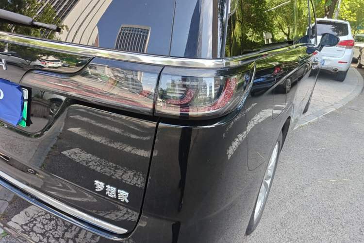 Used VOYAH Dream 2024 PHEV Extended-Range Premium Edition Exterior 3