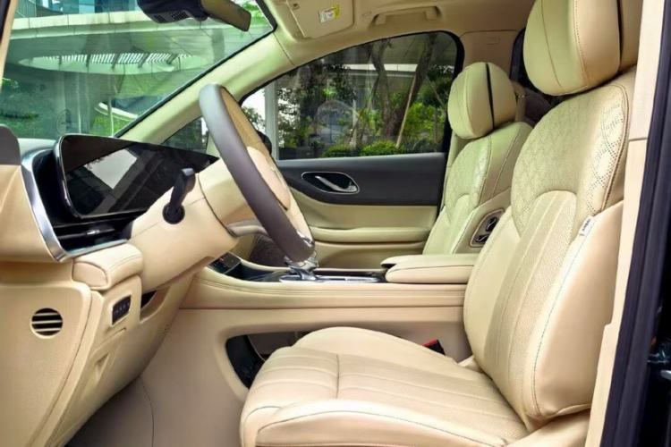 Used VOYAH Dream 2024 PHEV Extended-Range Premium Edition Exterior 3