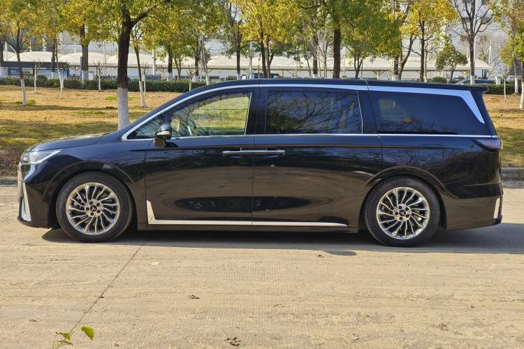 Used VOYAH Dream 2024 PHEV Ultra-Long Range Flagship Edition Exterior 3