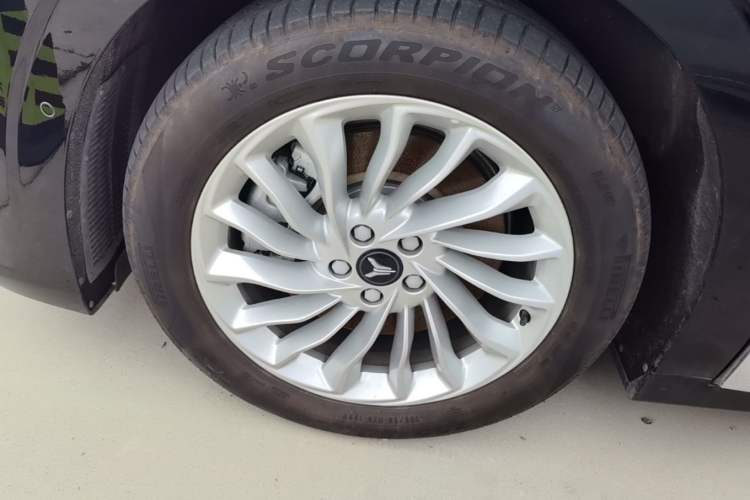 Used VOYAH Dream 2024 PHEV Extended-Range Premium Edition Exterior 4