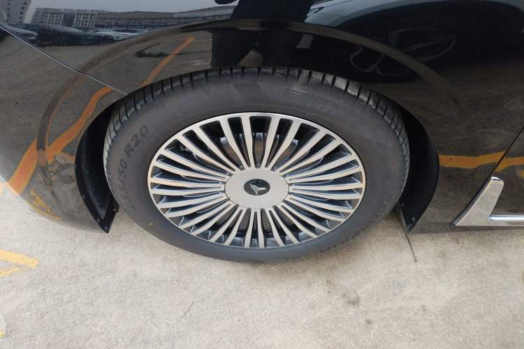 Used VOYAH Dream 2024 PHEV Ultra-Long Range Flagship Edition Exterior 4