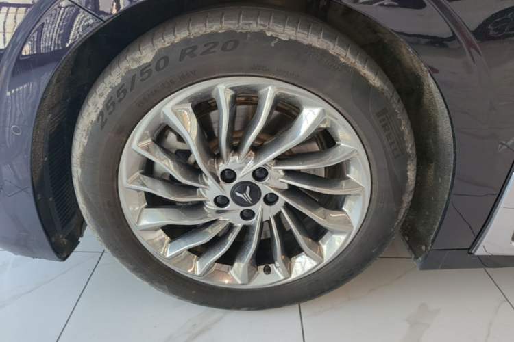 Used VOYAH Dream 2024 PHEV Ultra-Long Range Flagship Edition Exterior 4