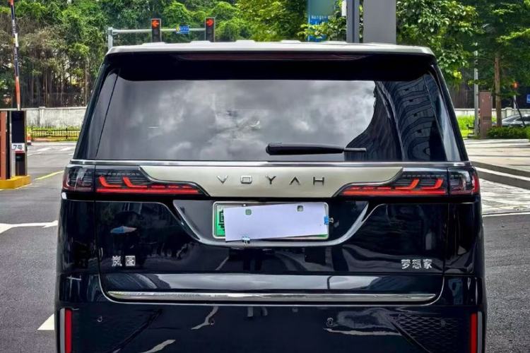 Used VOYAH Dream 2024 PHEV Extended-Range Premium Edition Exterior 5