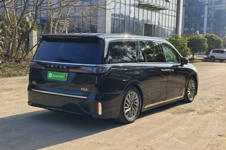 Used VOYAH Dream 2024 PHEV Ultra-Long Range Flagship Edition Exterior 6