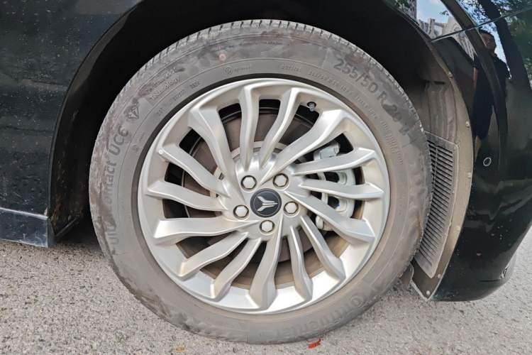 Used VOYAH Dream 2024 PHEV Extended-Range Premium Edition Exterior 7