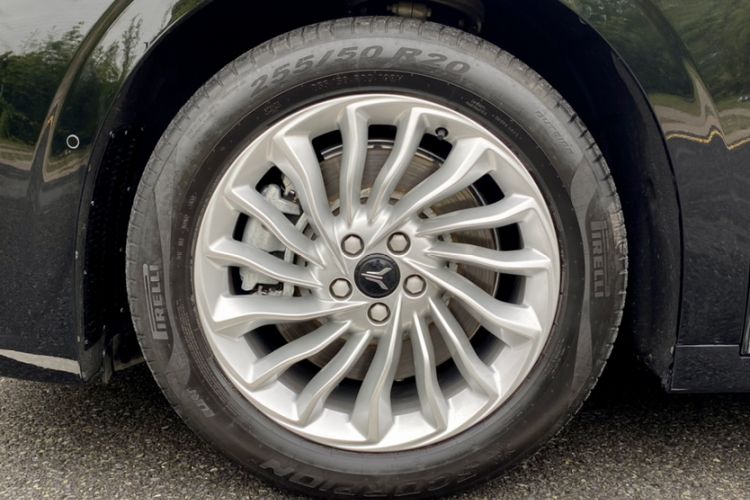Used VOYAH Dream 2024 PHEV Extended-Range Premium Edition Exterior 7