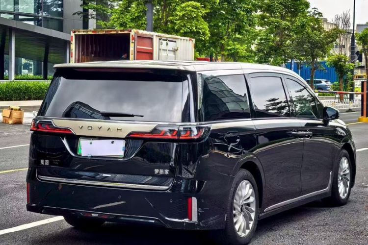 Used VOYAH Dream 2024 PHEV Extended-Range Premium Edition Exterior 9