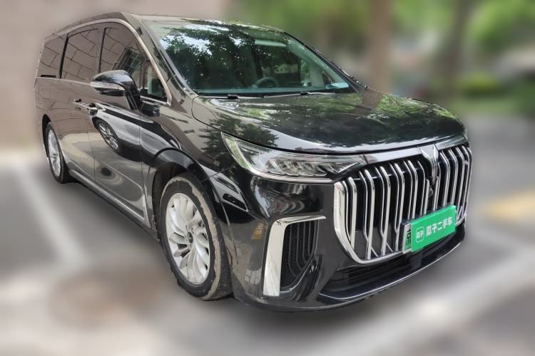 Used VOYAH Dream 2024 PHEV Extended-Range Premium Edition Front Right 45 Deg