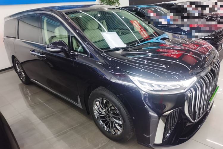 Used VOYAH Dream 2024 PHEV Ultra-Long Range Flagship Edition Front Right 45 Deg