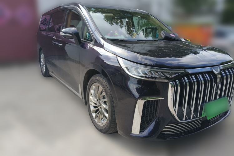 Used VOYAH Dream 2024 PHEV Ultra-Long Range Flagship Edition Front Right 45 Deg