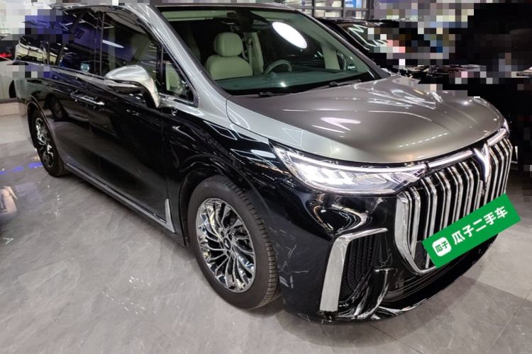 Used VOYAH Dream 2024 PHEV Ultra-Long Range Flagship Edition Front Right 45 Deg