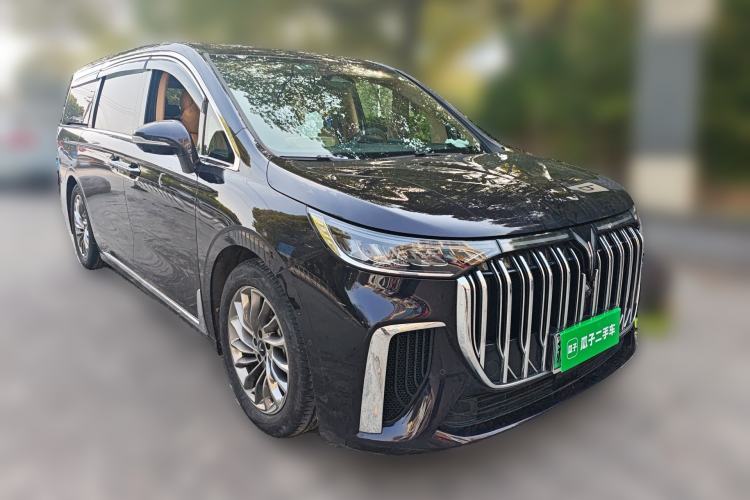 Used VOYAH Dream 2024 PHEV Ultra-Long Range Flagship Edition Front Right 45 Deg