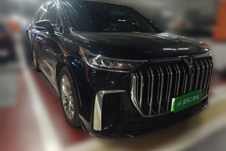 Used VOYAH Dream 2024 PHEV Ultra-Long Range Flagship Edition Front Right 45 Deg