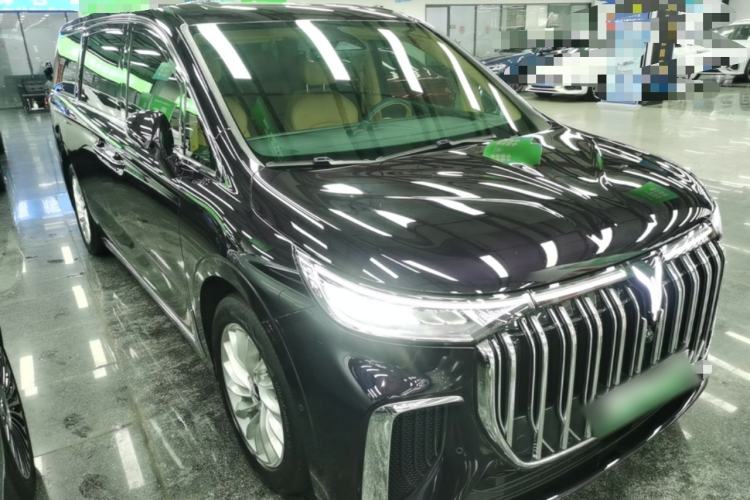 Used VOYAH Dream 2024 PHEV Extended-Range Premium Edition Front Right 45 Deg