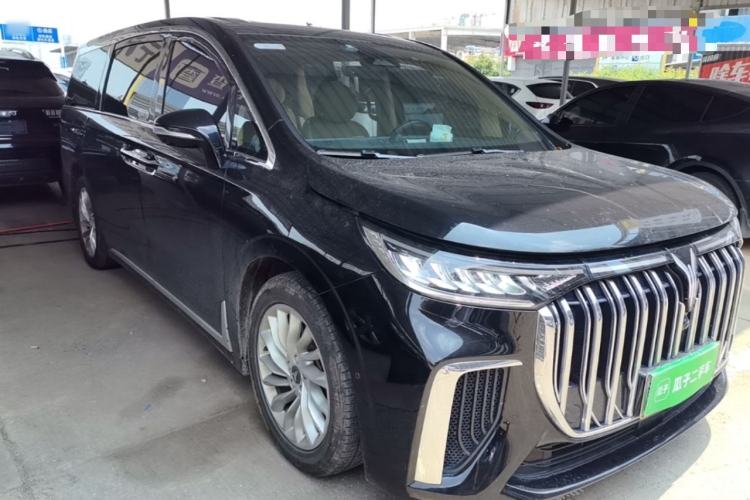 Used VOYAH Dream 2024 PHEV Extended-Range Premium Edition Front Right 45 Deg