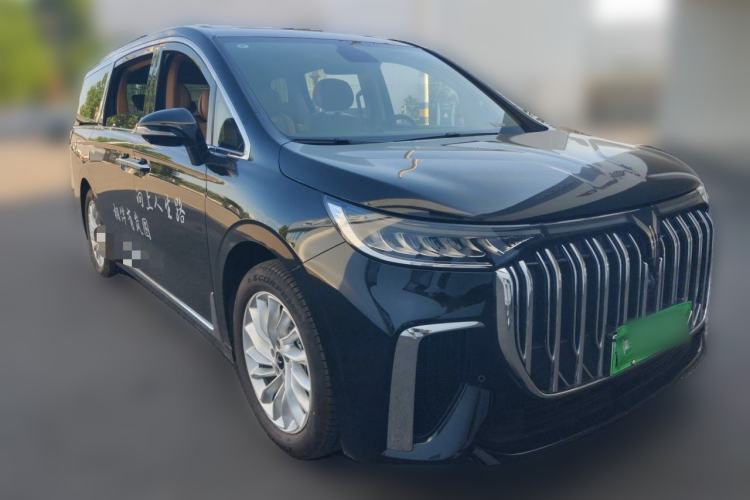 Used VOYAH Dream 2024 PHEV Extended-Range Premium Edition Front Right 45 Deg