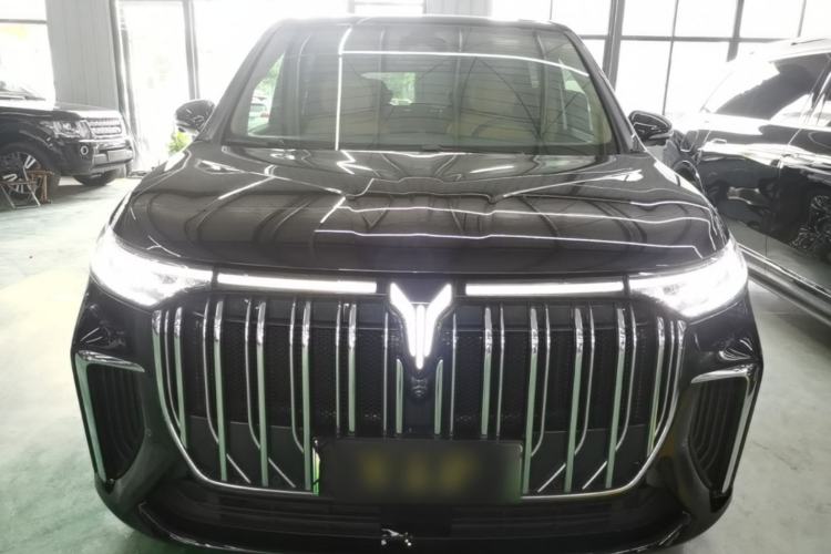 Used VOYAH Dream 2024 PHEV Ultra-Long Range Flagship Edition Front