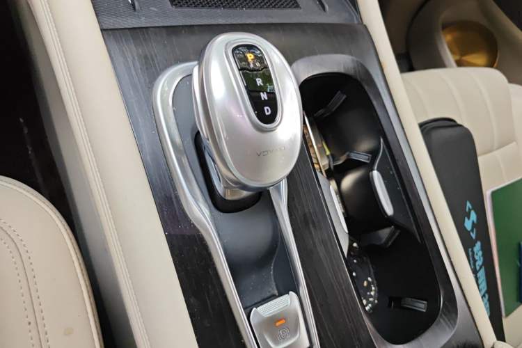 Used VOYAH Dream 2024 PHEV Extended-Range Premium Edition Gear Lever