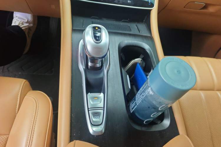 Used VOYAH Dream 2024 PHEV Extended-Range Premium Edition Gear Lever