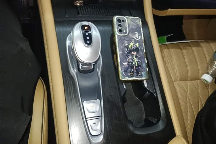 Used VOYAH Dream 2024 PHEV Ultra-Long Range Flagship Edition Gear Lever