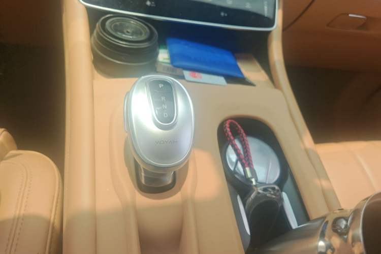 Used VOYAH Dream 2024 PHEV Extended-Range Premium Edition Gear Lever