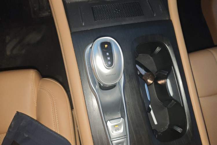 Used VOYAH Dream 2024 PHEV Extended-Range Premium Edition Gear Lever