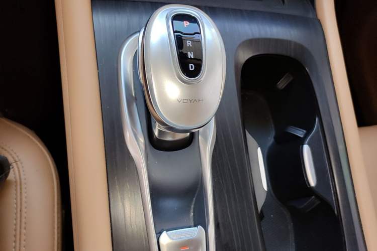 Used VOYAH Dream 2024 PHEV Extended-Range Premium Edition Gear Lever