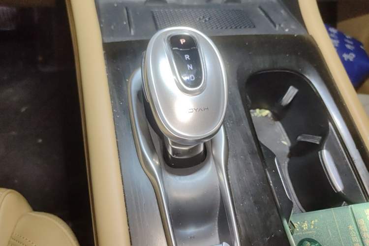 Used VOYAH Dream 2024 PHEV Extended-Range Premium Edition Gear Lever