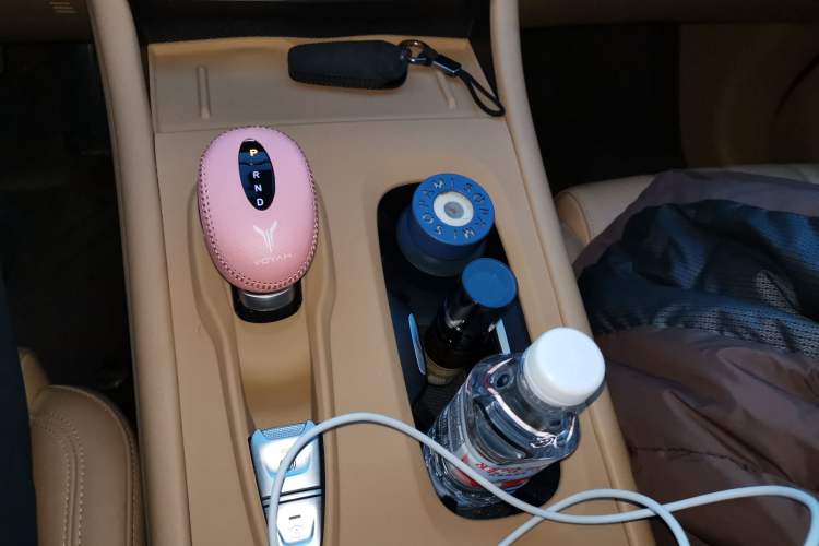 Used VOYAH Dream 2024 PHEV Extended-Range Premium Edition Gear Lever