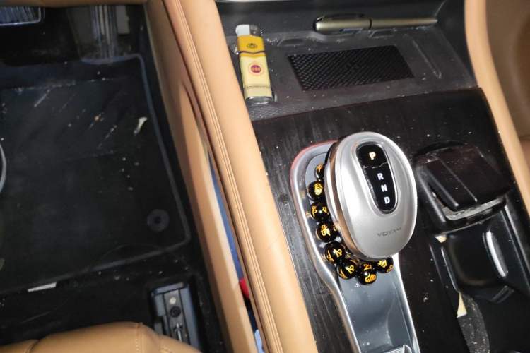 Used VOYAH Dream 2024 PHEV Extended-Range Premium Edition Gear Lever