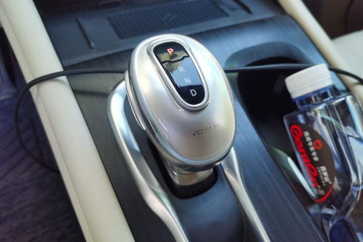 Used VOYAH Dream 2024 PHEV Extended-Range Premium Edition Gear Lever