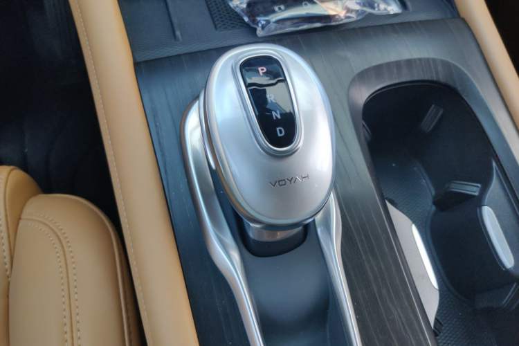 Used VOYAH Dream 2024 PHEV Extended-Range Premium Edition Gear Lever