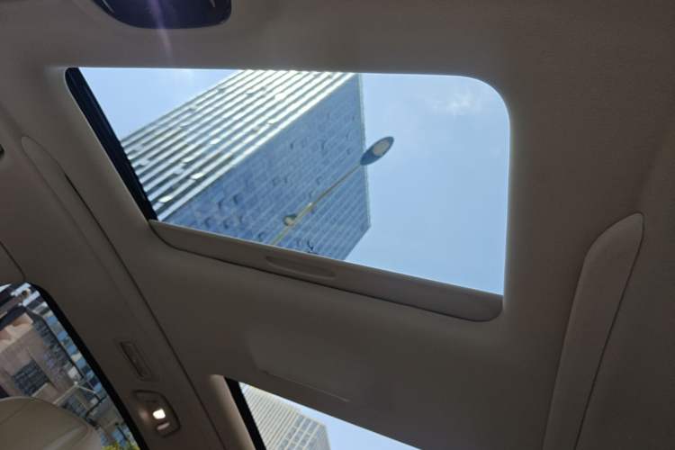 Used VOYAH Dream 2024 PHEV Extended-Range Premium Edition Headliner