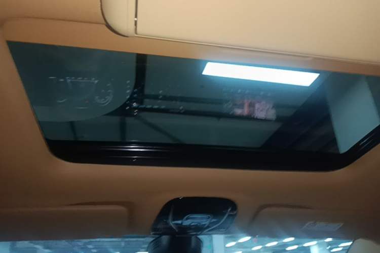 Used VOYAH Dream 2024 PHEV Extended-Range Premium Edition Headliner