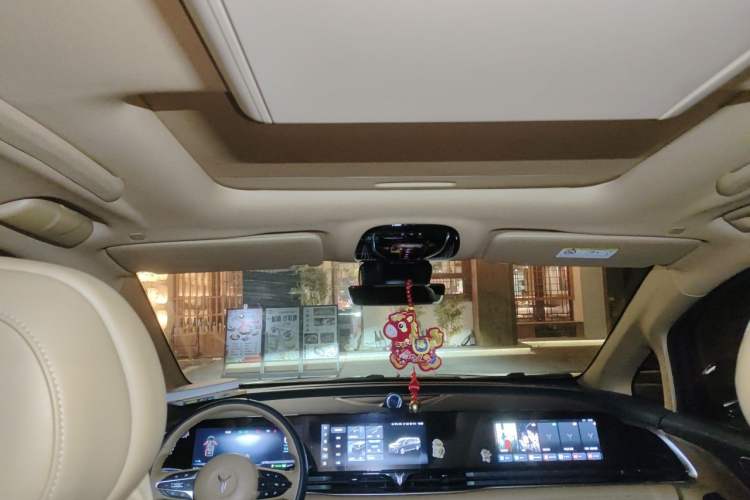 Used VOYAH Dream 2024 PHEV Extended-Range Premium Edition Headliner