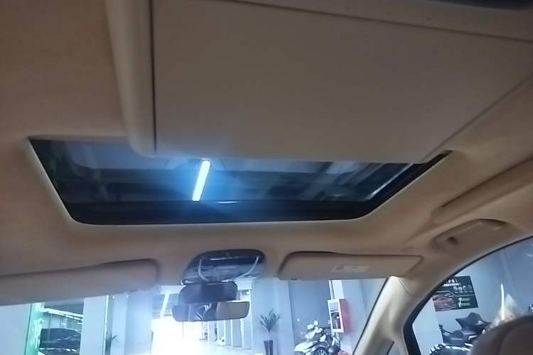 Used VOYAH Dream 2024 PHEV Ultra-Long Range Flagship Edition Headliner