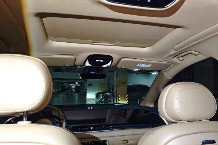 Used VOYAH Dream 2024 PHEV Extended-Range Premium Edition Headliner