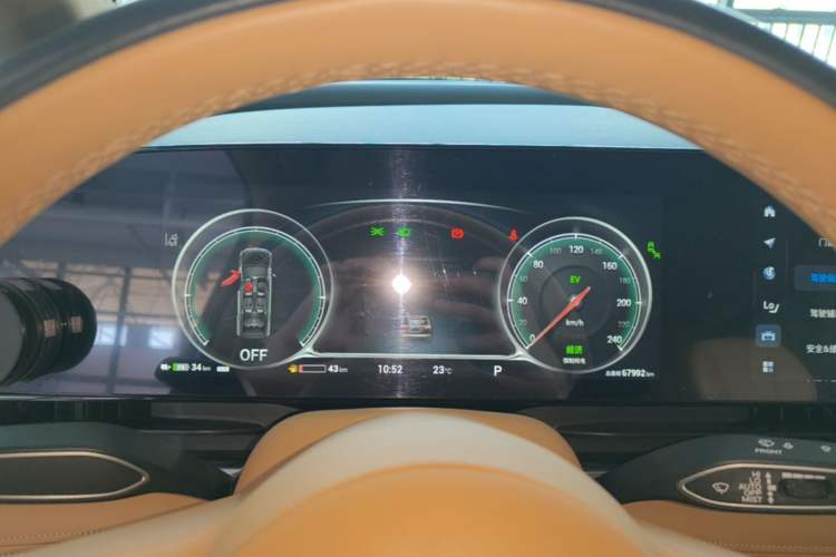 Used VOYAH Dream 2024 PHEV Ultra-Long Range Flagship Edition Instrument Cluster