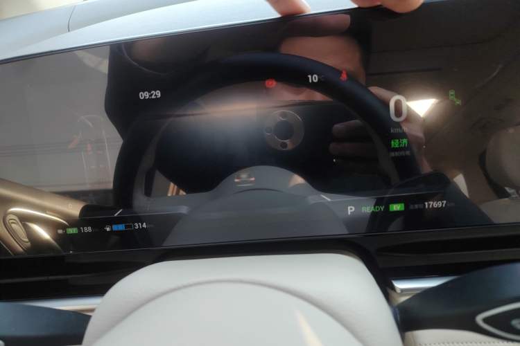 Used VOYAH Dream 2024 PHEV Extended-Range Premium Edition Instrument Cluster