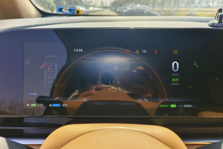 Used VOYAH Dream 2024 PHEV Ultra-Long Range Flagship Edition Instrument Cluster