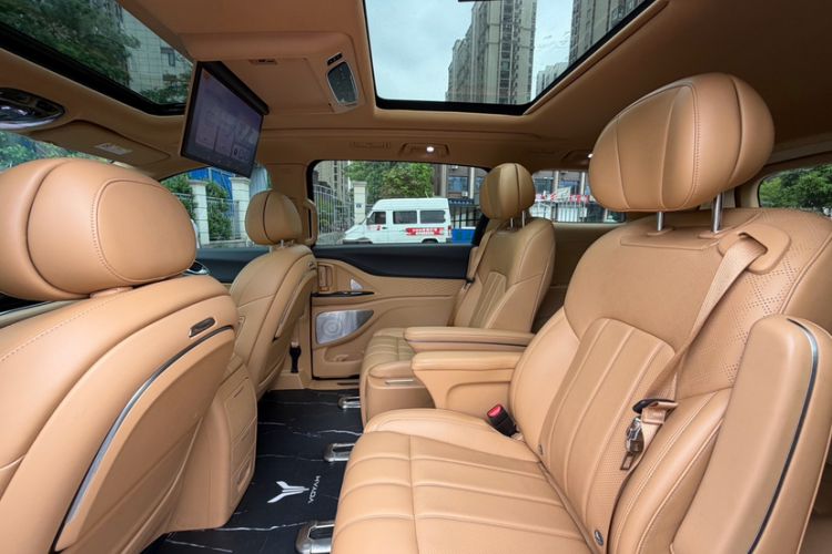 Used VOYAH Dream 2024 PHEV Extended-Range Premium Edition Interior 1