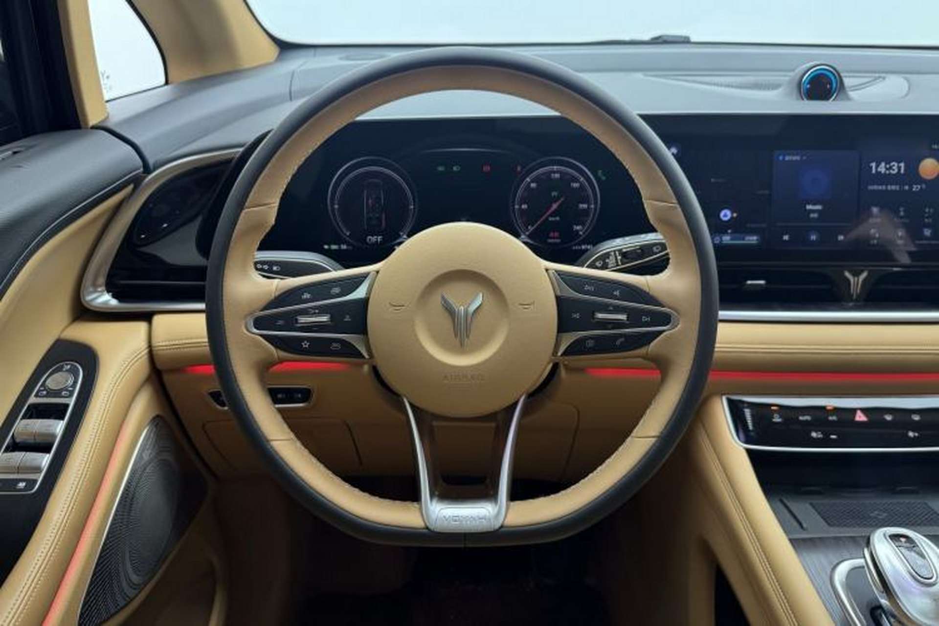 Used VOYAH Dream 2024 PHEV Extended-Range Premium Edition Interior 10