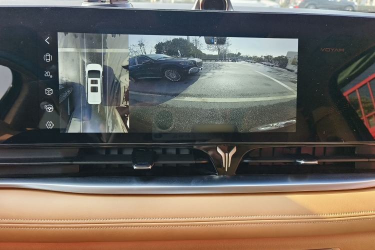 Used VOYAH Dream 2024 PHEV Ultra-Long Range Flagship Edition Interior 12
