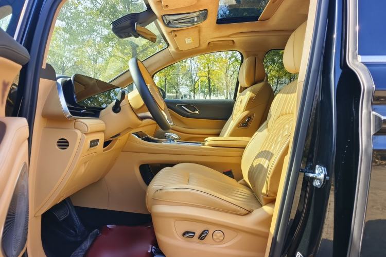 Used VOYAH Dream 2024 PHEV Ultra-Long Range Flagship Edition Interior 2
