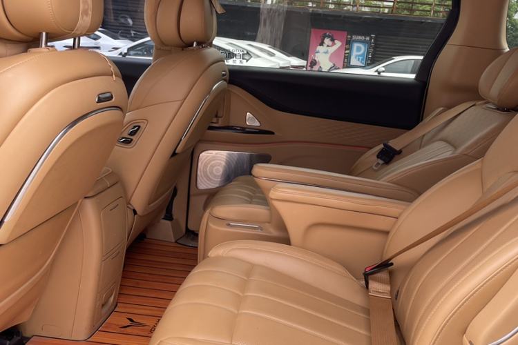 Used VOYAH Dream 2024 PHEV Extended-Range Premium Edition Interior 3