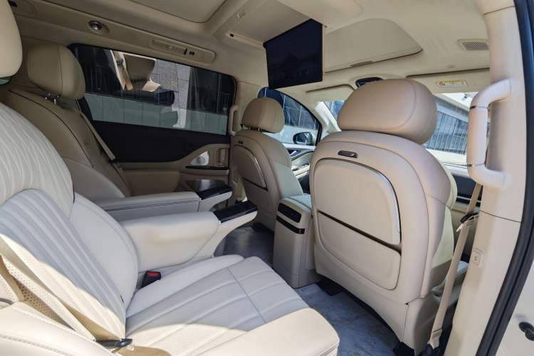 Used VOYAH Dream 2024 EV Long-Range Premium Edition Interior 6