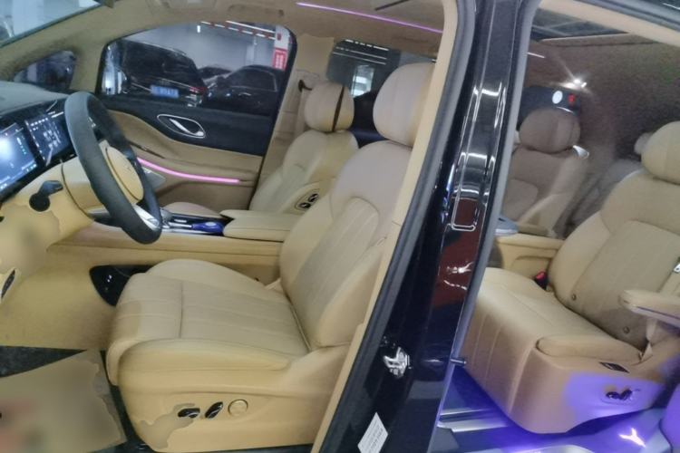 Used VOYAH Dream 2024 PHEV Extended-Range Premium Edition Left Front Seat